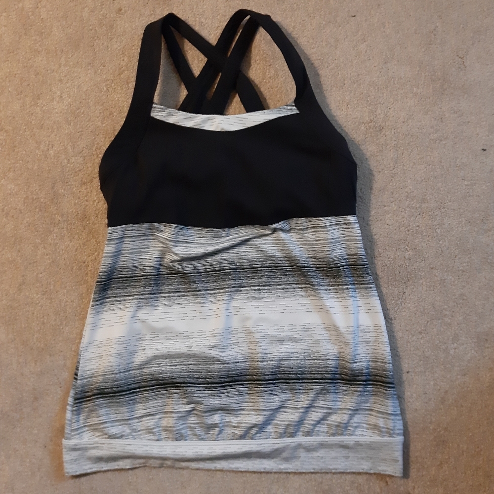 Athleta Tank Top Black & White Workout Built in Bra